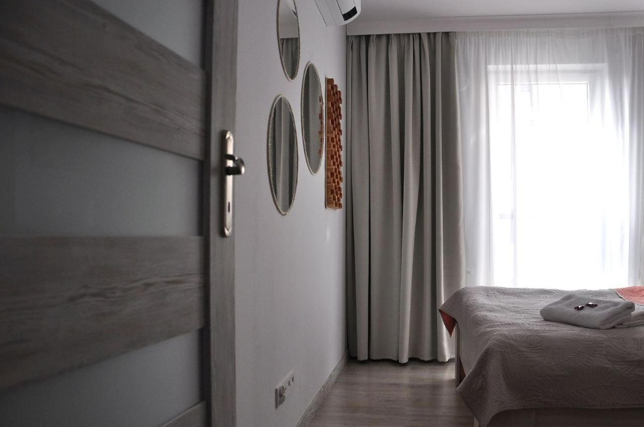 Q Apart Gold-Trzy Pokoje, Manufaktura, Klimatyzacja I Garaz Gratis, Tv Max, Fv, Gwarancja Zadowolenia Łódź Exterior foto